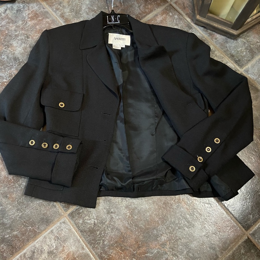 Black Jacket - Picture 3 of 6